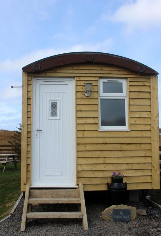 Hillside Camping Pods And Shepherd'S Hut Wick  Kültér fotó