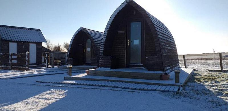 Hillside Camping Pods And Shepherd'S Hut Wick  Kültér fotó