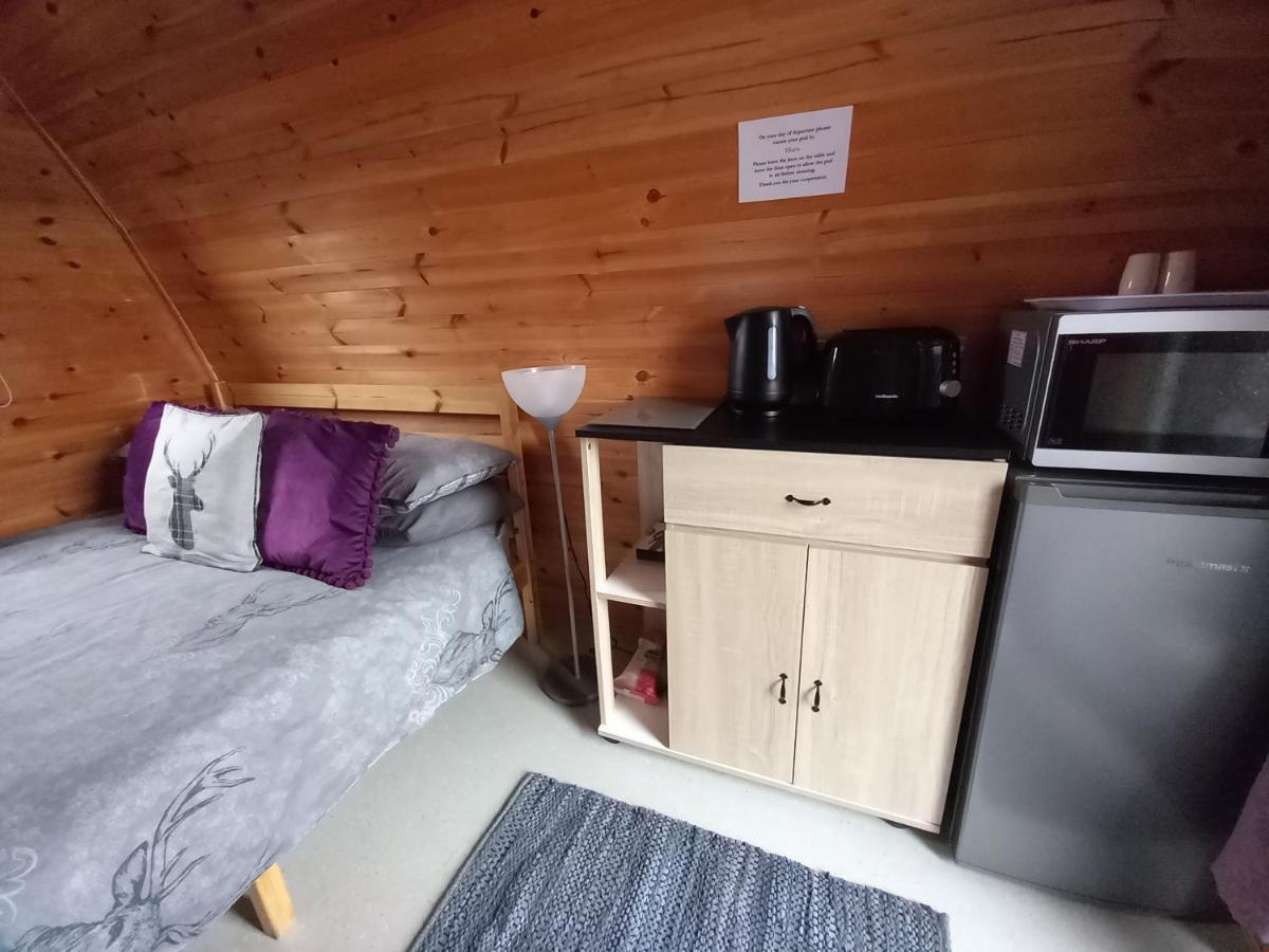 Hillside Camping Pods And Shepherd'S Hut Wick  Szoba fotó