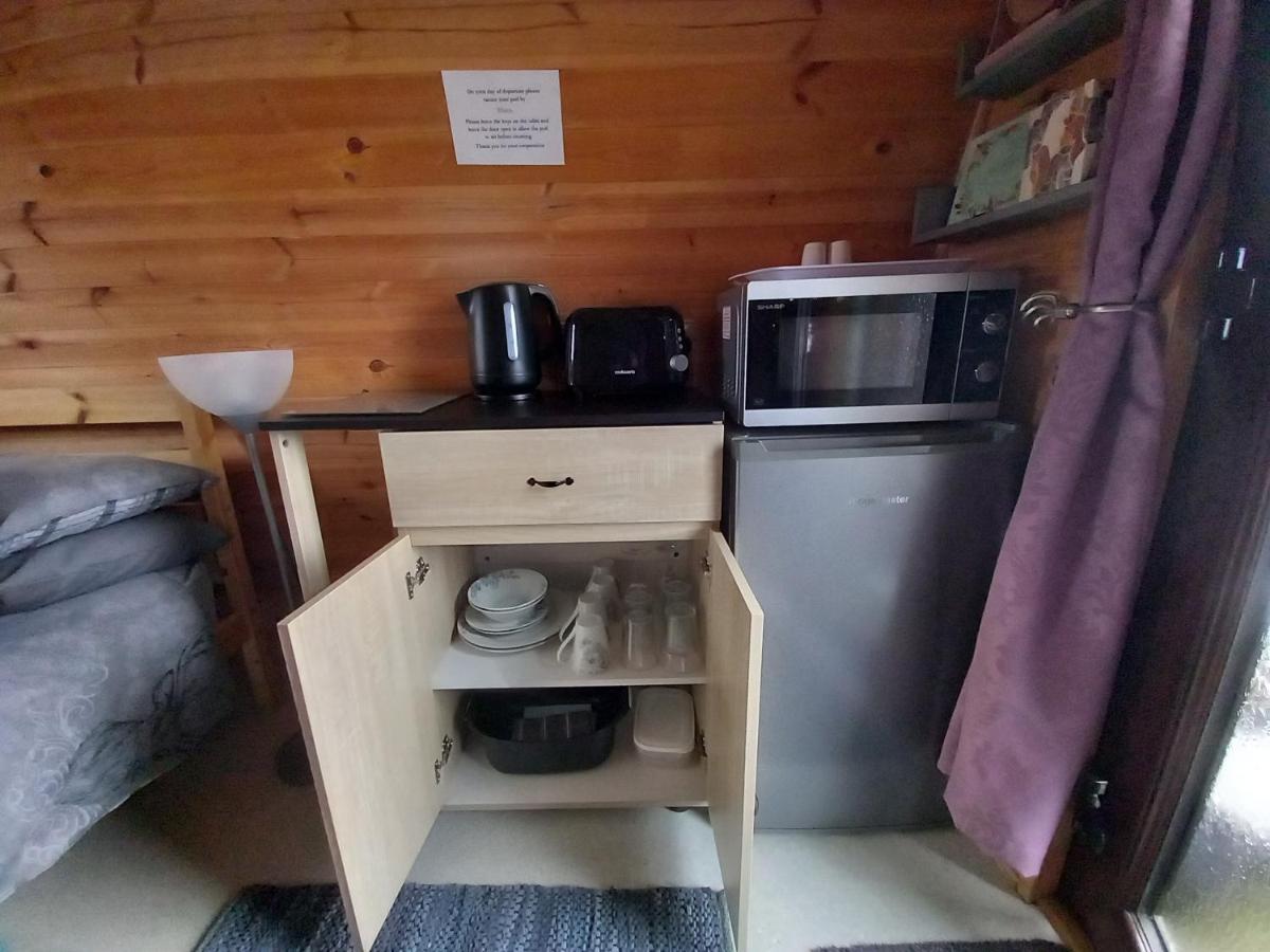 Hillside Camping Pods And Shepherd'S Hut Wick  Szoba fotó