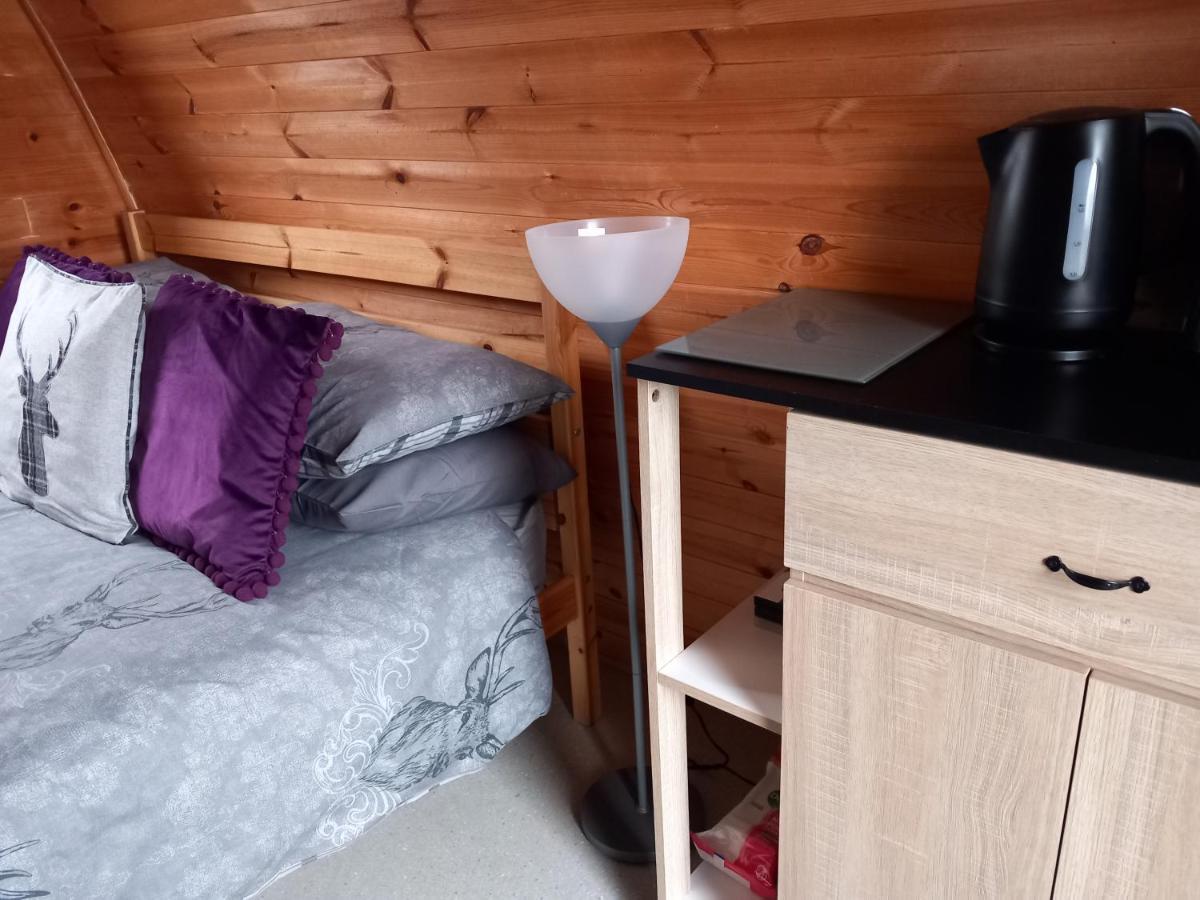 Hillside Camping Pods And Shepherd'S Hut Wick  Szoba fotó