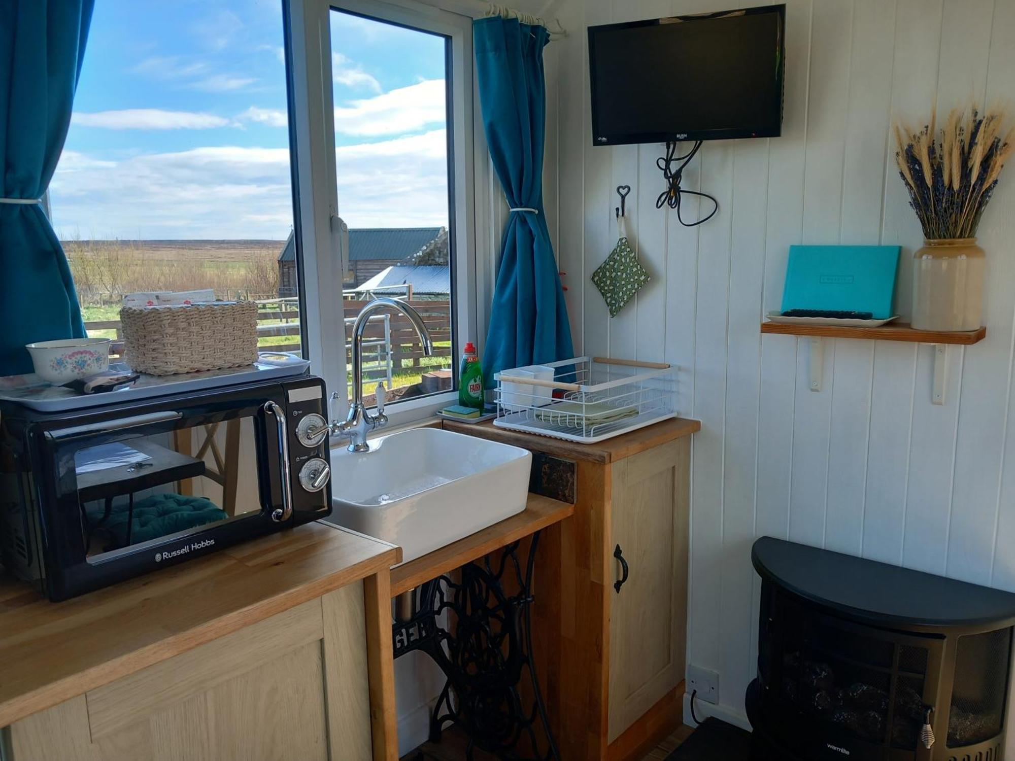 Hillside Camping Pods And Shepherd'S Hut Wick  Kültér fotó